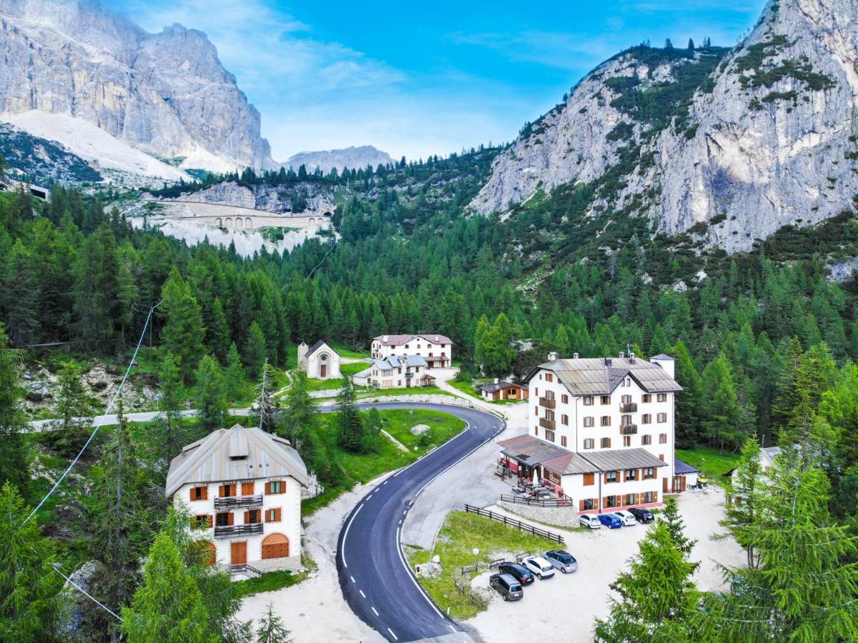 Hotel Al Sasso Di Stria Andraz Dış mekan fotoğraf