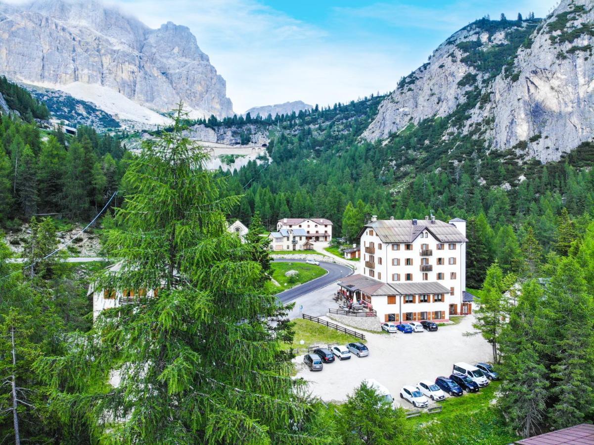 Hotel Al Sasso Di Stria Andraz Dış mekan fotoğraf